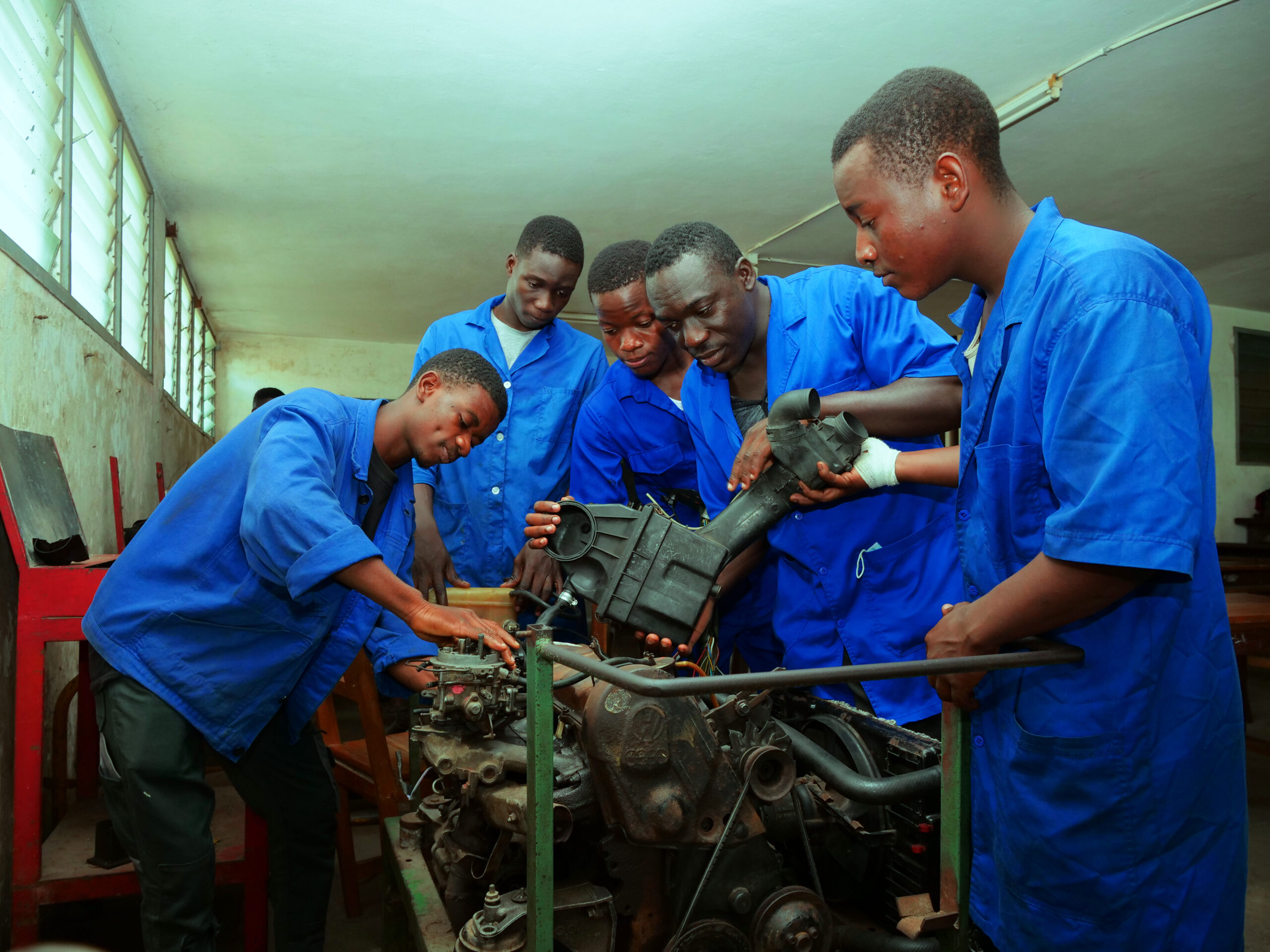 62e5af84af305_1659219844 scaled